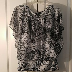 Style & Co Top - Med